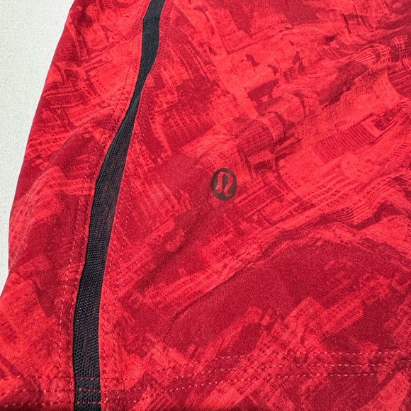 Lululemon Mens Red Patterned Shorts Cut Liner Size Mens size medium - Picture 3 of 4